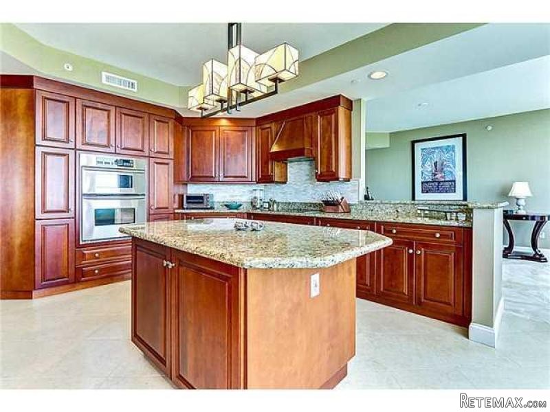 3 bedroom Residence For Sale: Jensen.. - 2