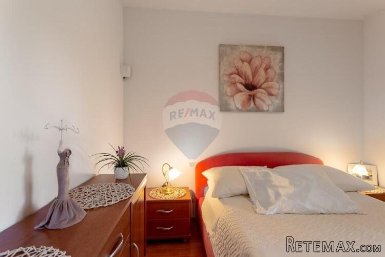 Klana - apartman 2 sobe, 2 kuhinje, 2 dnevna boravka - 100m2 - 9