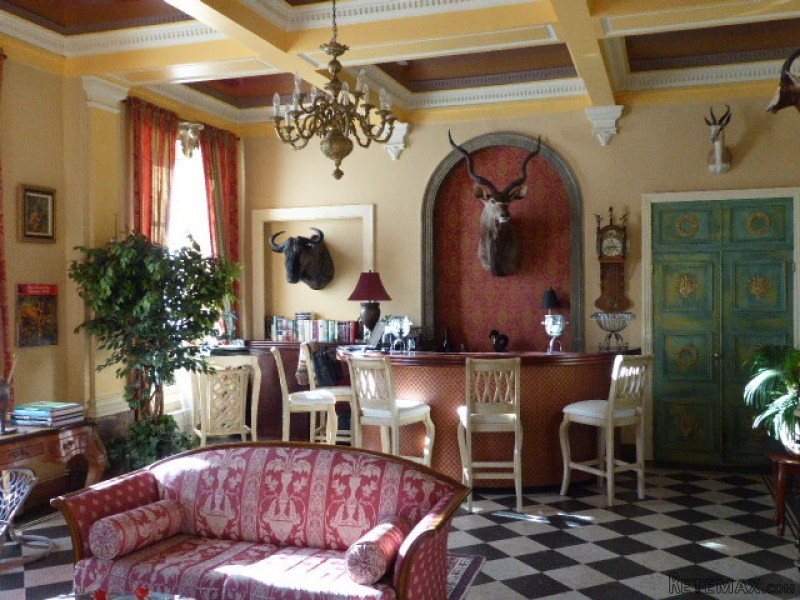 Chateau Set On 5.5 Hectares With.. - 2