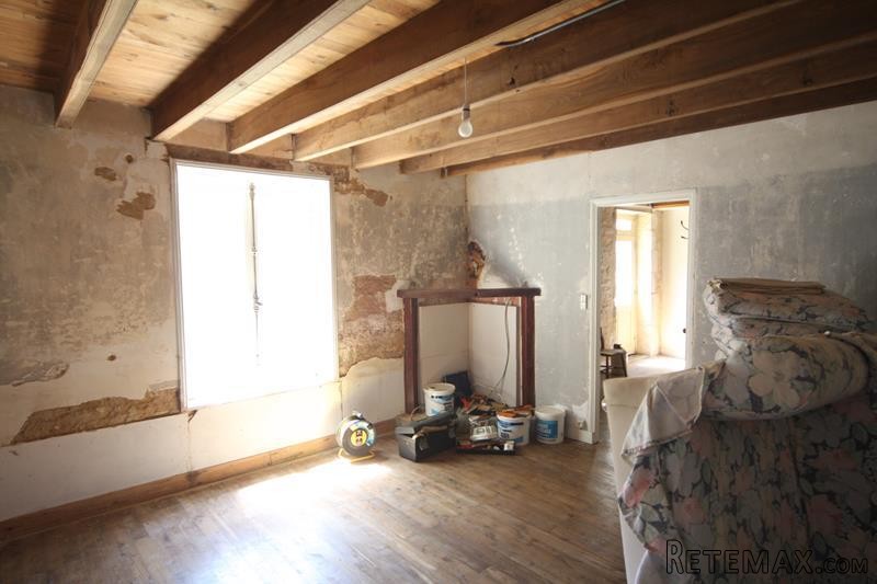 2 Bedroom Stone House With Outbuildings.. - 2