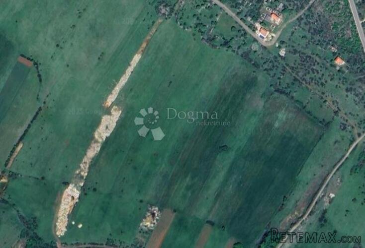Poljoprivredno zemljište 7037m2, Dragišići – Investicija - 2
