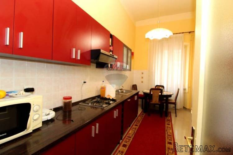 Poreč, Centar grada, stan sa 3 spavaće sobe 87m2 - 2