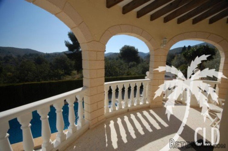 Pretty detached villa in Denia, located just 2km to the sea.. - 2