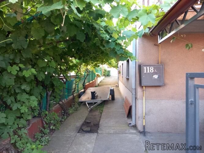 Prodajem kucu u Batajnici - 2