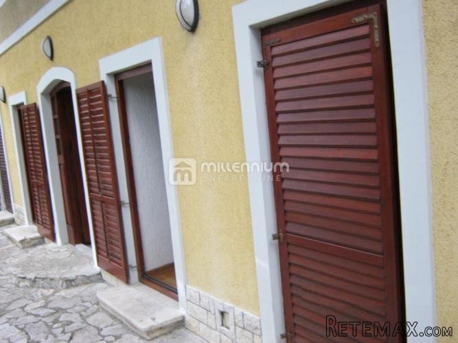 Rijeka, Mlaka, 3-sobni stan s db, velika terasa, okućnica - 2