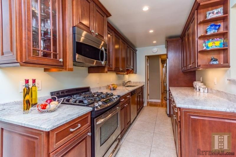 2 bedroom Apartment For Sale: 2390..