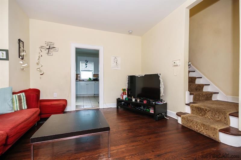 4 bedroom Flat For Sale: 153 Bradley.. - 2