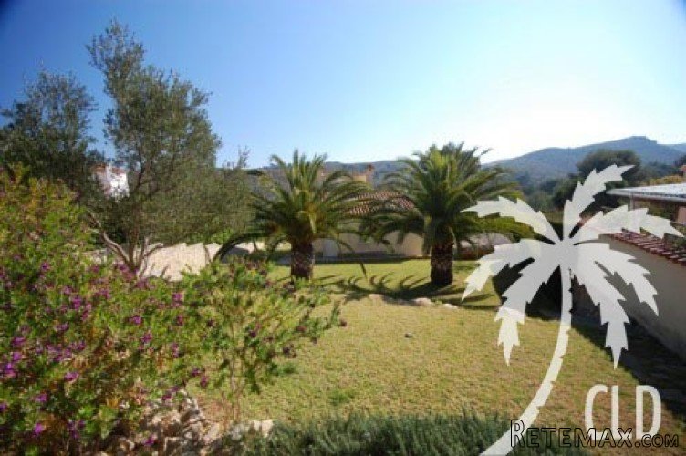 Pretty detached villa in Denia, located just 2km to the sea.. - 3
