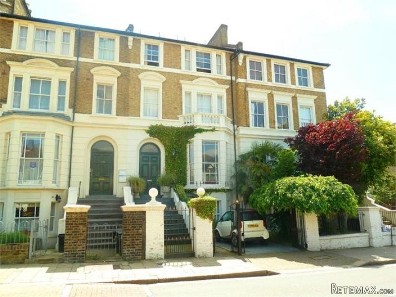 Allfarthing Lane SW18 2AP