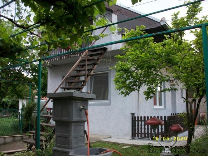Prodajem kucu u Batajnici - 5
