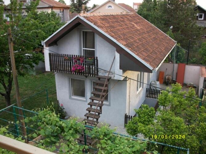 Prodajem kucu u Batajnici - 6