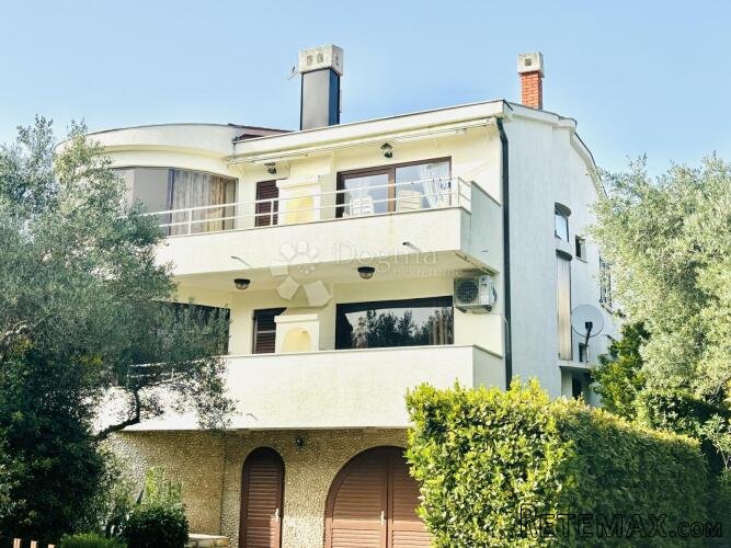 Impresivna rezidencija u prvom redu do mora, Luxury Seafront