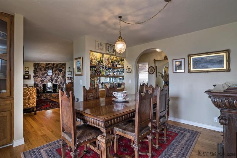 3 bedroom House For Sale: 430 Alameda.. - 2