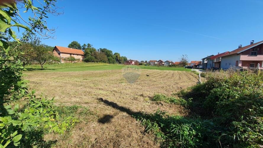 Zagreb, Petruševec - građevinsko zemljište  950 m2, u blizin