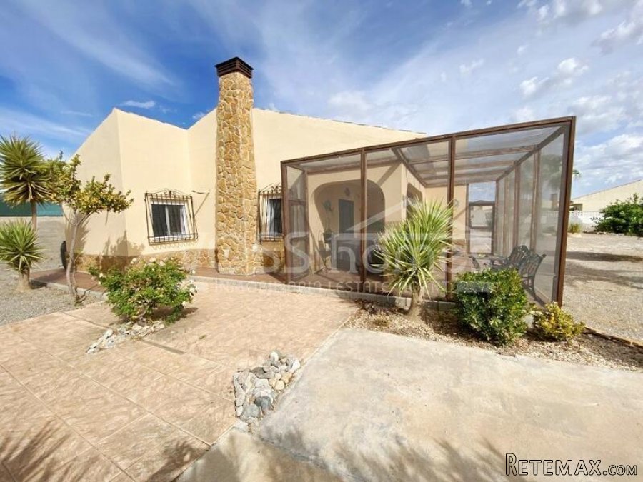 NEW & EXCLUSIVE LISTING WITH VOSS HOMES - A deceptively.. - 4