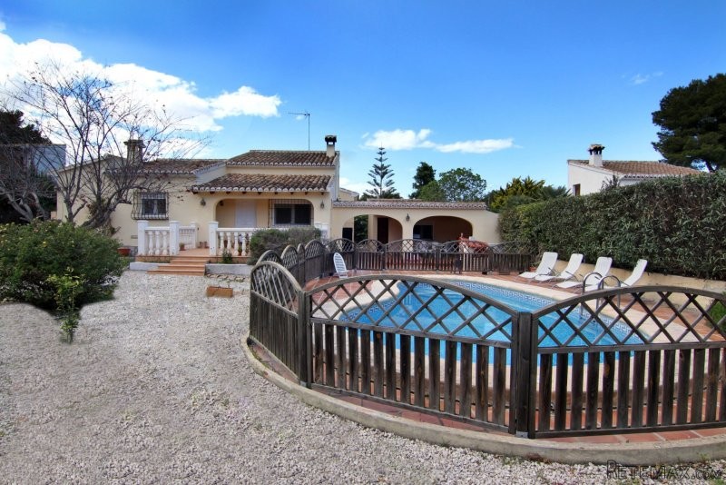 Renovated 4 bedroom villa in Javea