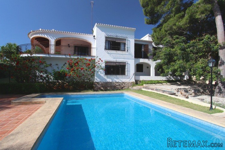 The house with a lot of potential is located on a plot of..