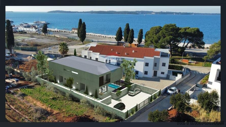 Istra,Fažana-Vila novogradnja drugi red do mora