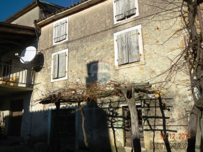 Motovun okolica, autohtona istarska kamena kuća - 2