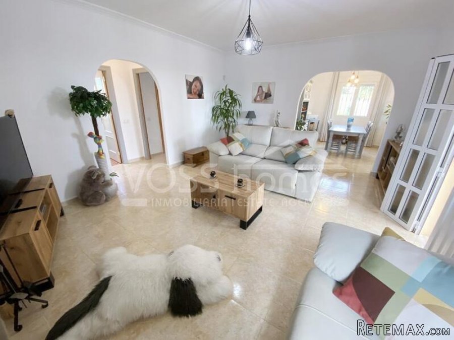 NEW & EXCLUSIVE LISTING WITH VOSS HOMES - A deceptively.. - 8