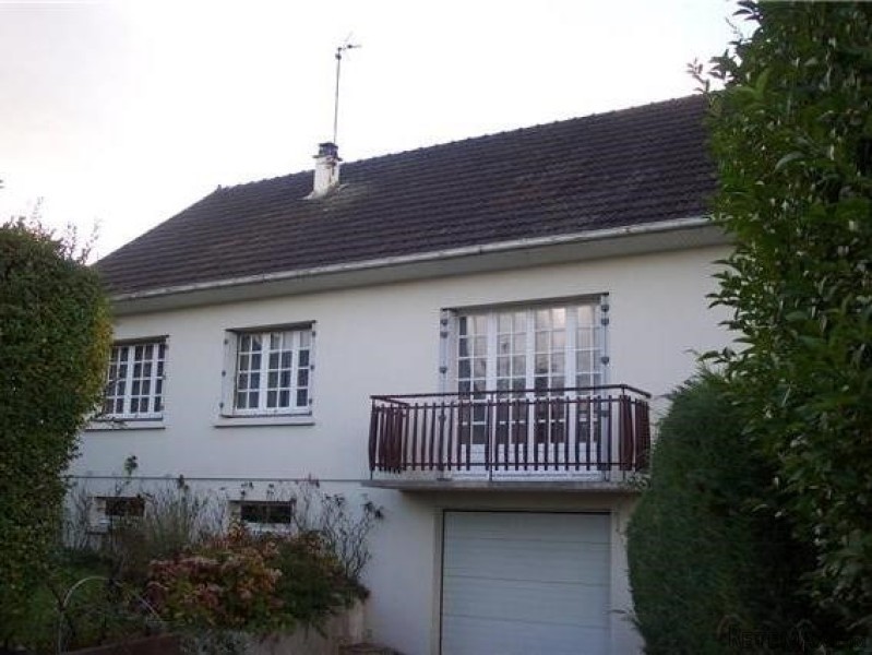 Traditional House with Nice Garden
