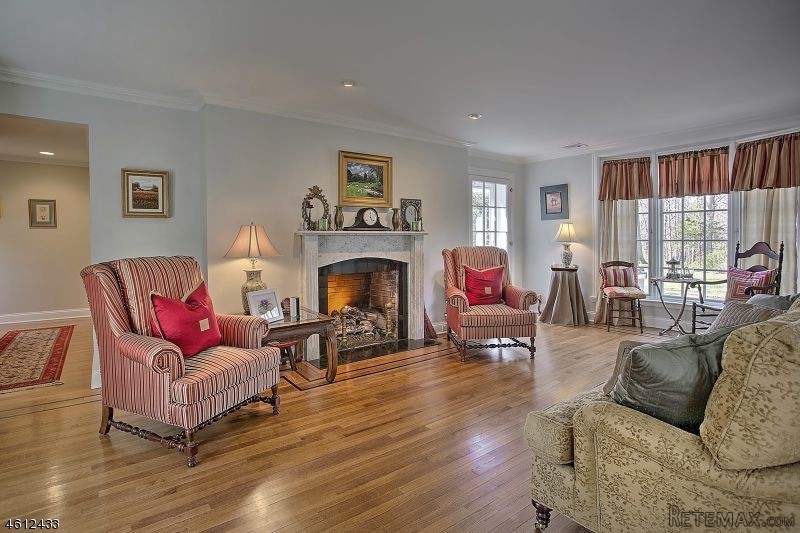 4 bedroom Detached House For Sale: 58.. - 2