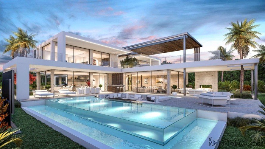 A real gem on the second line of the beach and surrounded..