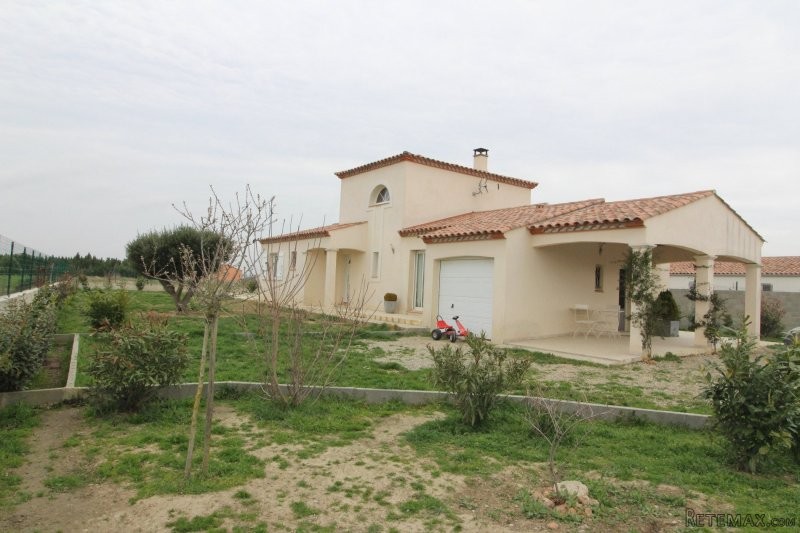 Well Renovated Villa With Garden..