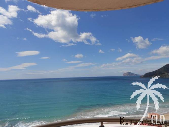 Beachfront apartment in Calpe built in 2006 with spacious.. - 2