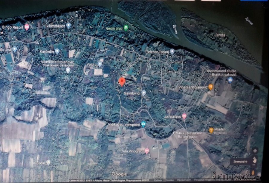 Prodajem plac u Slankamenu - 3