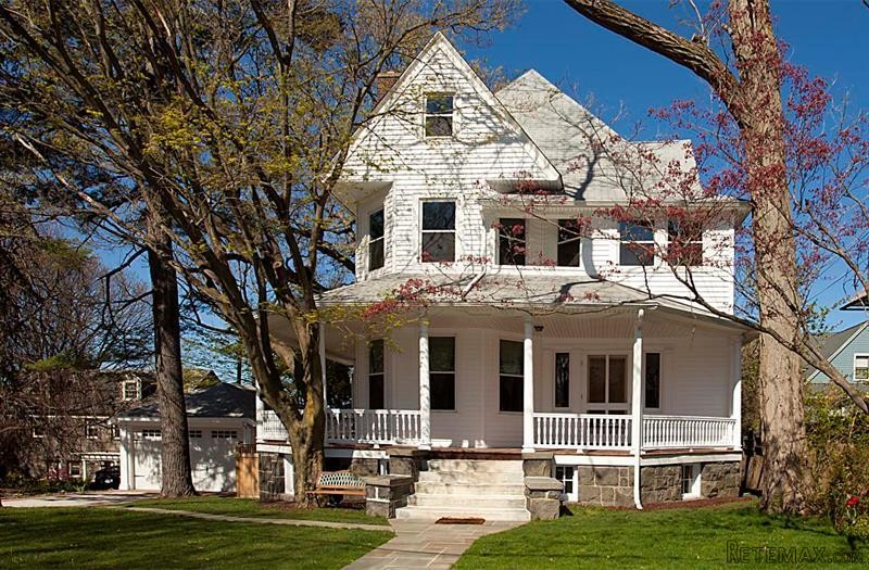6 bedroom House For Sale: 145 Alta..
