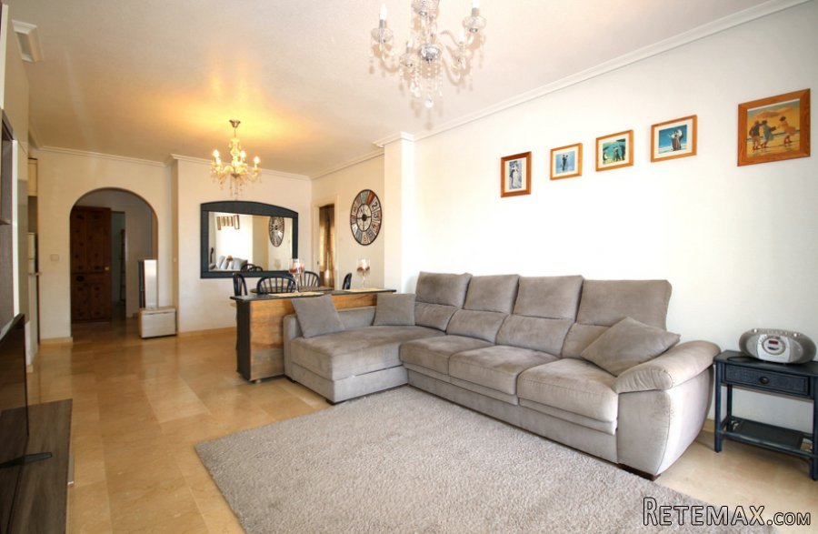 Apartamento cómodo, soleado y muy amplio en un complejo..