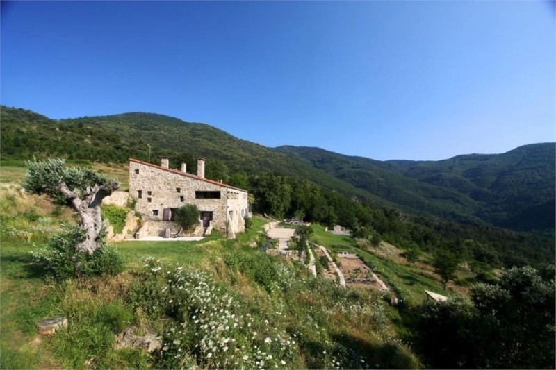 Luxury Farmhouse With Stunning Views..