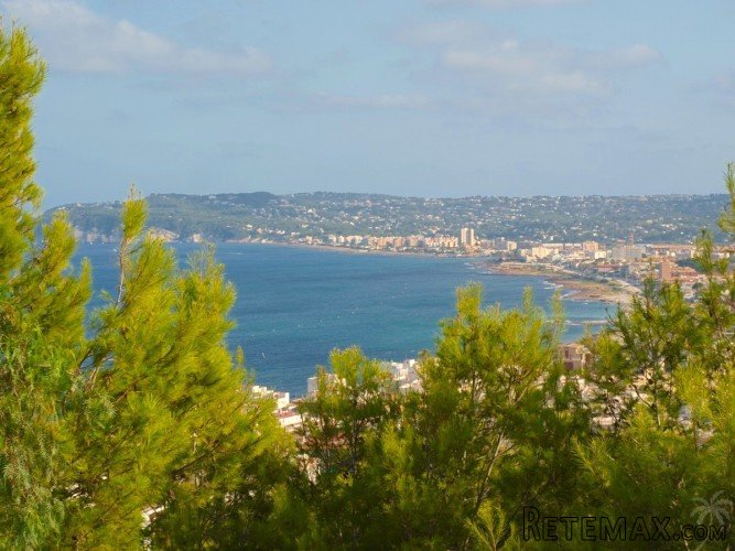 Villa with open views across the bay of Jávea, Costa..