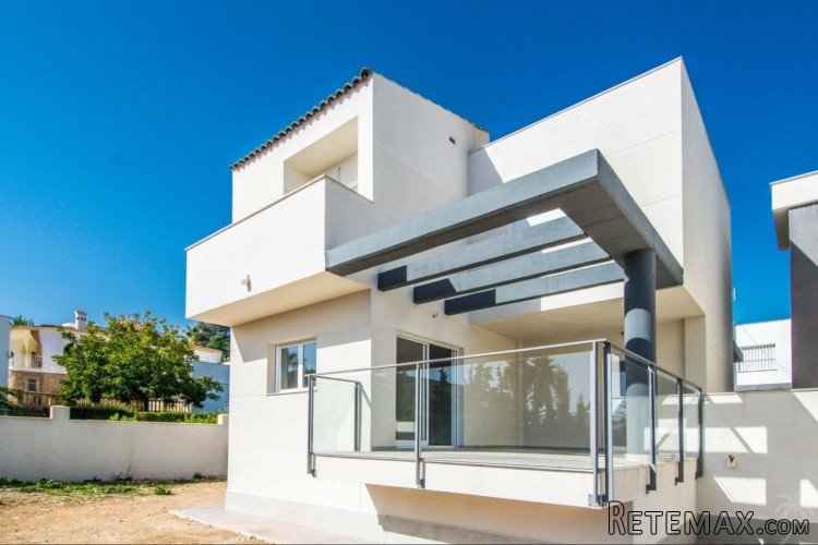 New Development of 5 villas on an easy to maintain plot in..