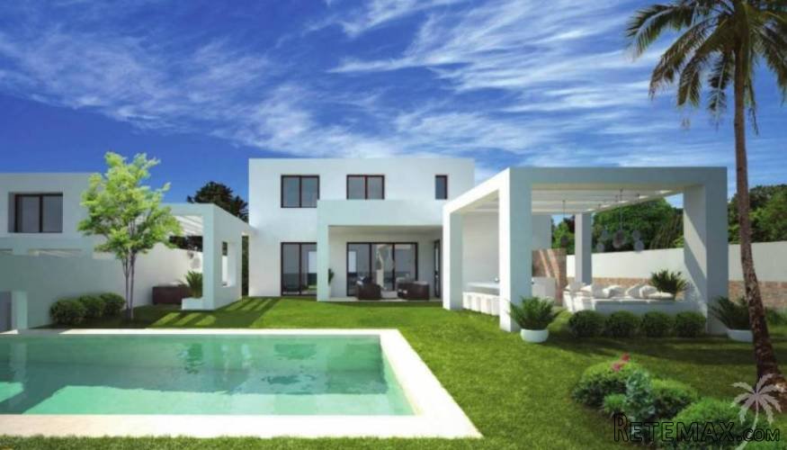Two high quality houses situated only 900 meters from the..