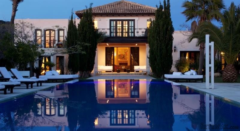 4 bedroom Villa For Sale: Cala Jondal..