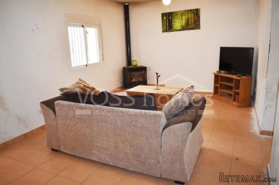 Deceptively spacious, 2 storey village houseof 138m2 in Las.. - 2