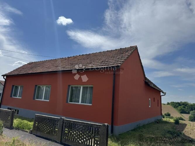 Obiteljska kuća s dvorištem i opcijom proširenja - 3