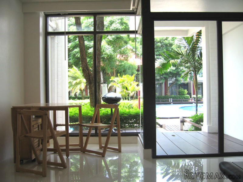Cosy, modern 1-bedroom low-rise condo.. - 2