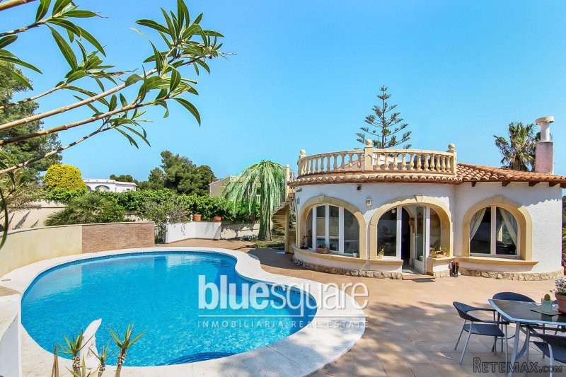 Lovely 5-Bedroom villa with slight sea.. - 2