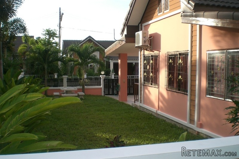 Neat, modern 2-bedroom house with.. - 2