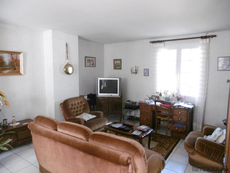 Traditional House with Nice Garden - 2