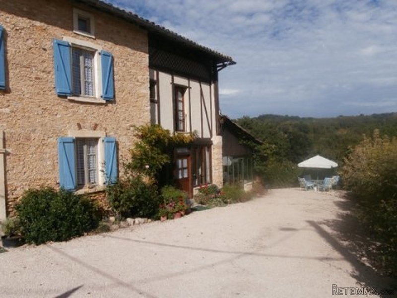 Beautifully Renovated 5 Bedroom Village.. - 2