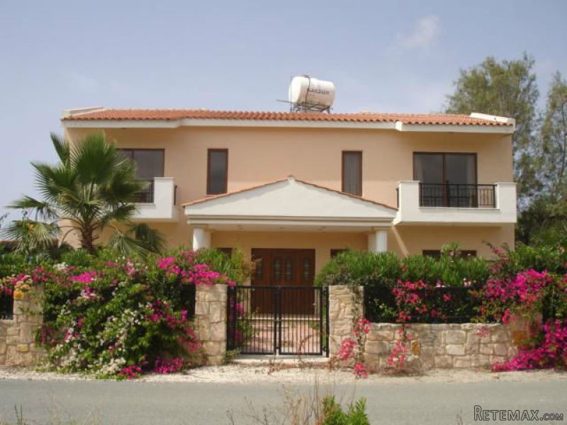 3 Bedrooms - Land - Paphos - For Sale