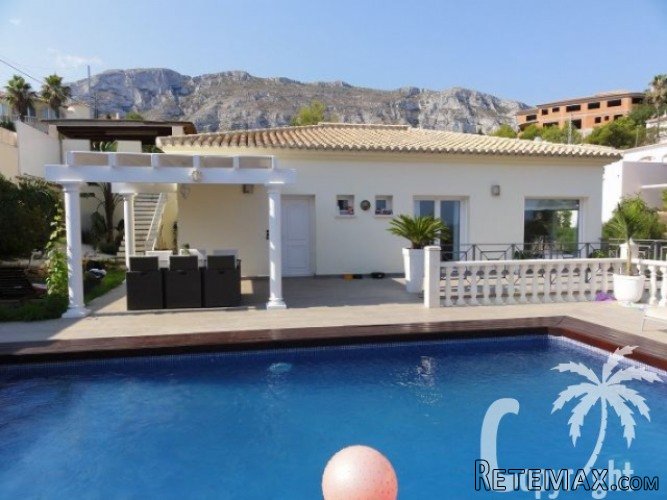 Luxury villa on one level, located in a quiet area of.. - 2