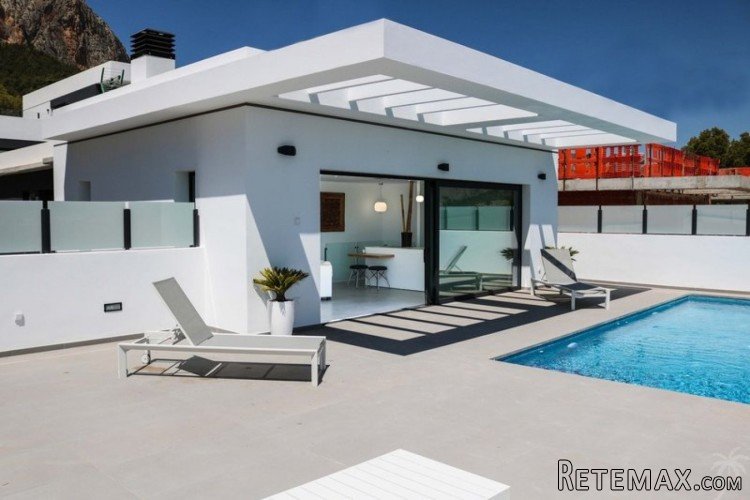 Modern style villa in a residential area in Polop, very..