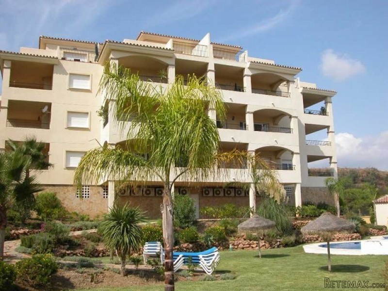 Middle Floor Apartment