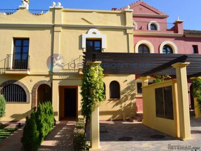 Sotogrande: Alto Bargain Townhouse - 2