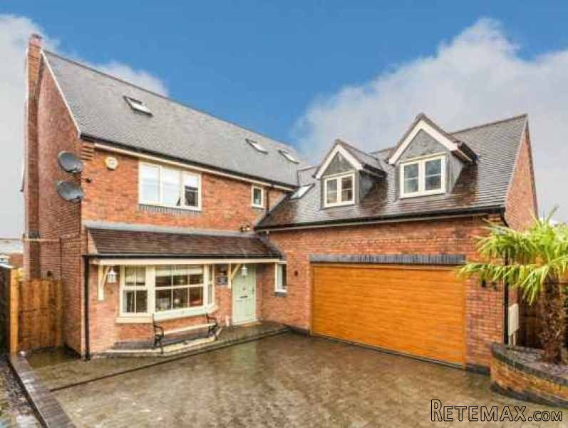 6 bedroom, Detached House house for sale